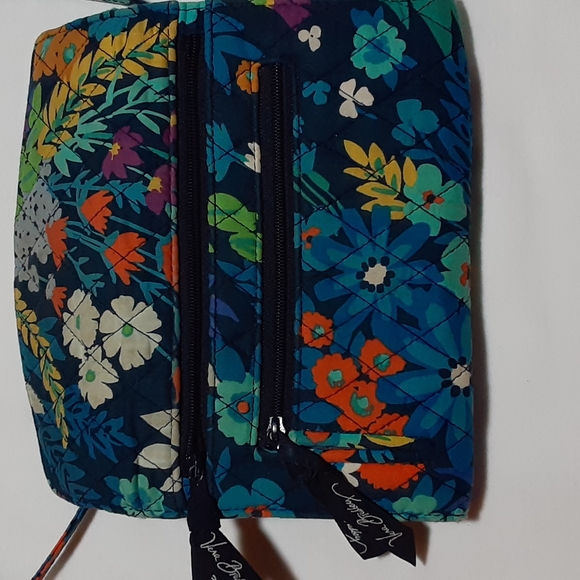 Vera Bradley Midnight Blue Trifold Crossbody Wallet, Retired Pattern - Picture 6 of 10